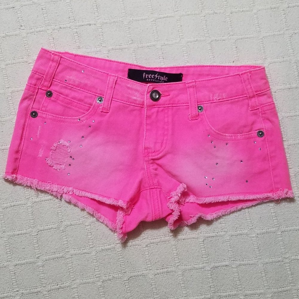 FreeStyle Revolution pink jean shorts